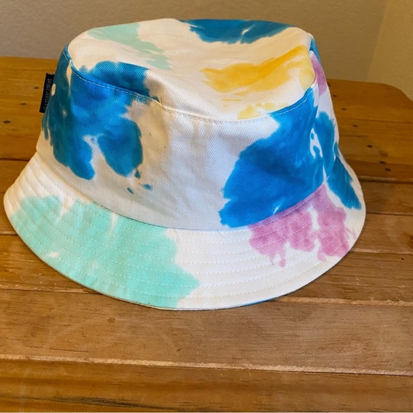 Walt Disney World Tie-Dye Spirit Jersey Bucket Hat - Picture 3 of 7